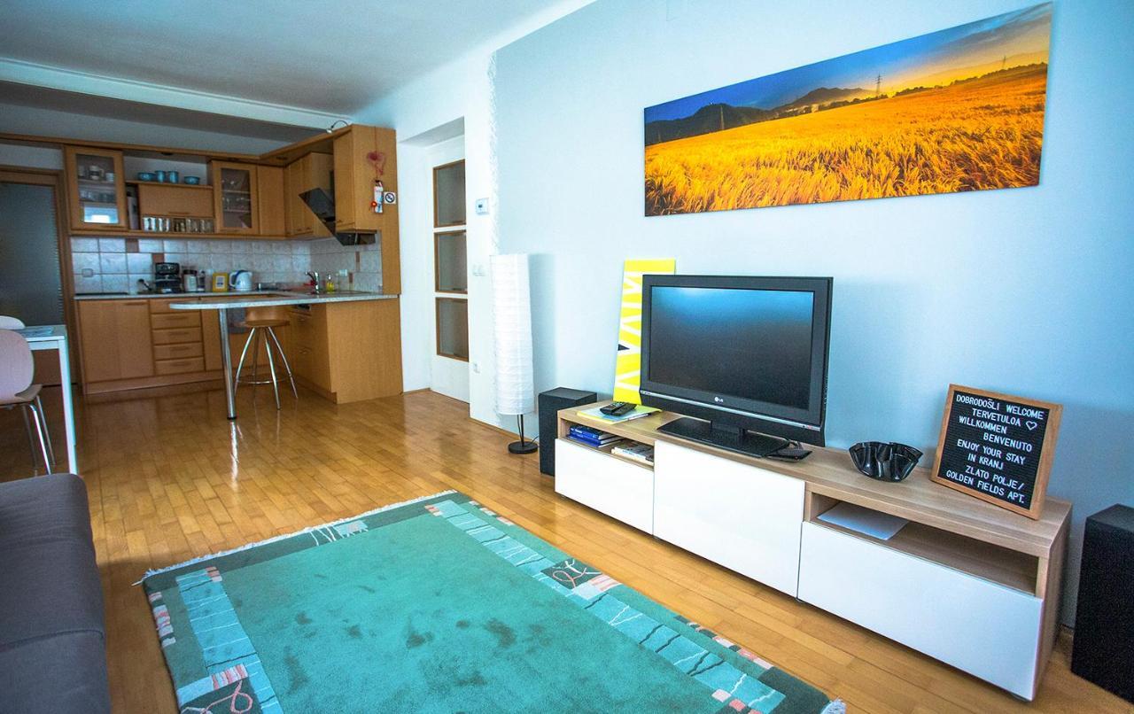 Goldenfields Apartment クラーニ エクステリア 写真